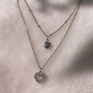 Double layered heart crystal necklace 🤍